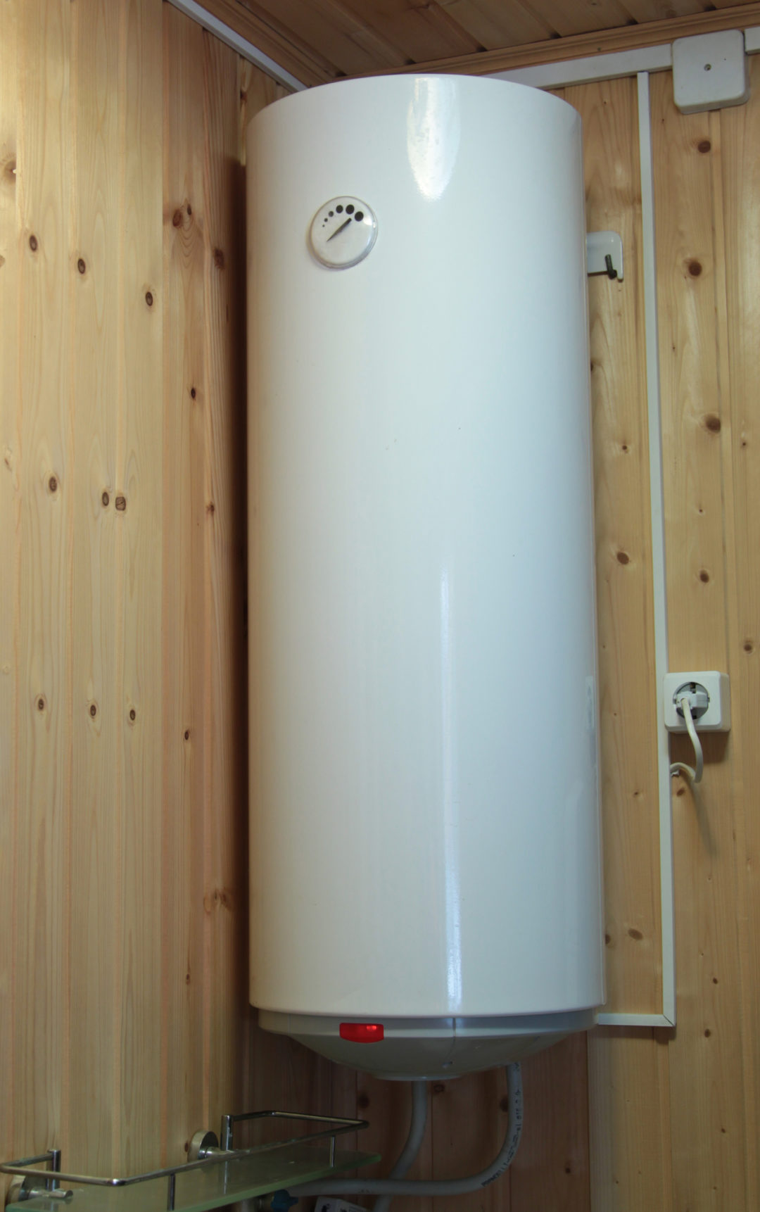 How Long Does a Water Heater Last? (Lifespan of Gas, Electric, Tankless)